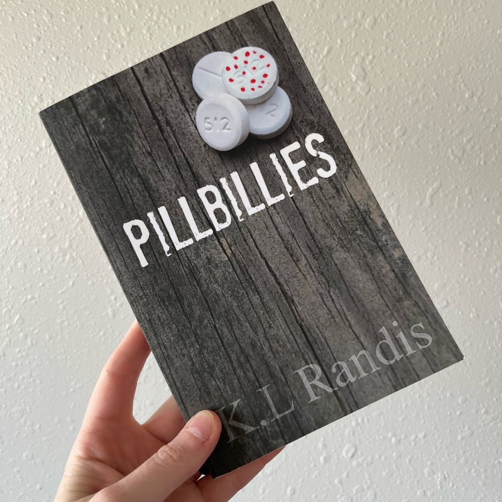 Pillbillies by K.L. Randis - Gray Cover